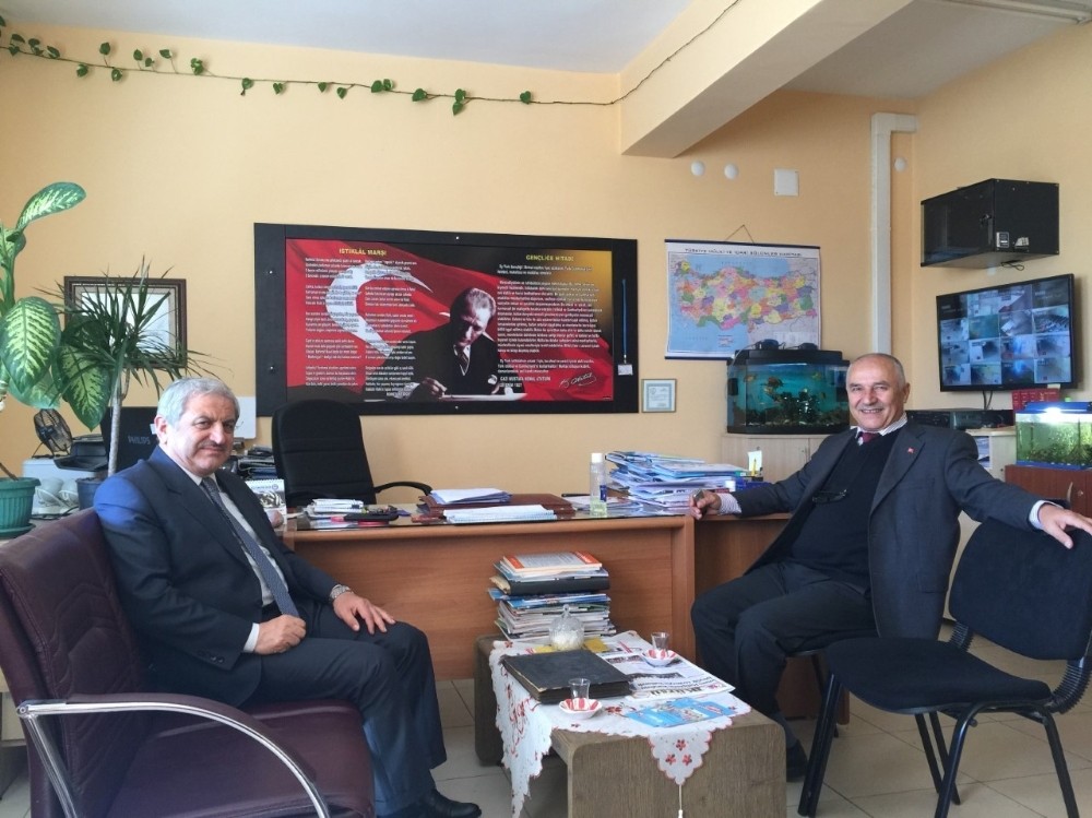 Turizm Müdürü 40 yılık arkadaşını ziyaret etti Turizm Müdürü 40 yılık arkadaşını ziyaret etti