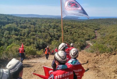 Esenlerli izciler dedelerini unutmadı