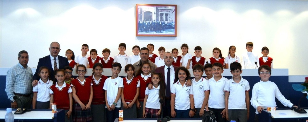 Öğrenciler yerel yönetimi Başkan Kayda’dan öğrendi