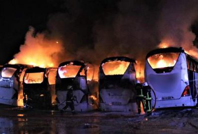 Bursa’da yolcu otobüsleri alev alev yandı