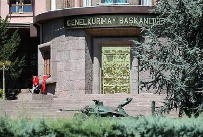 Darbeci komutandan ‘Genelkurmay’ın kapısını kırın’ emri