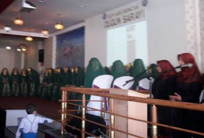 Erciş’te 22 kız hafız törenle taç giyip icazet aldı