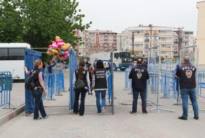 Helyum dolu balonlar alana alınmadı