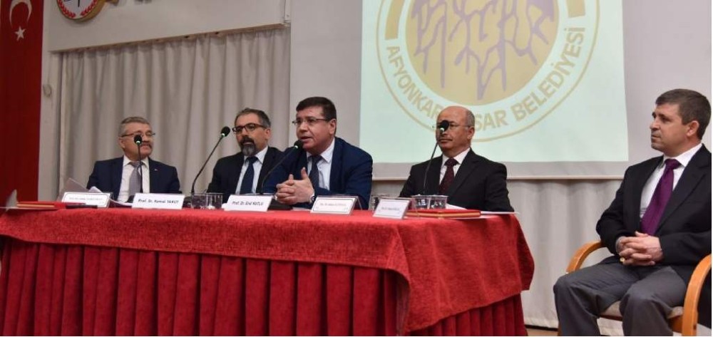 Eskişehirli öğretim üyelerinden panel Eskişehirli öğretim üyelerinden panel