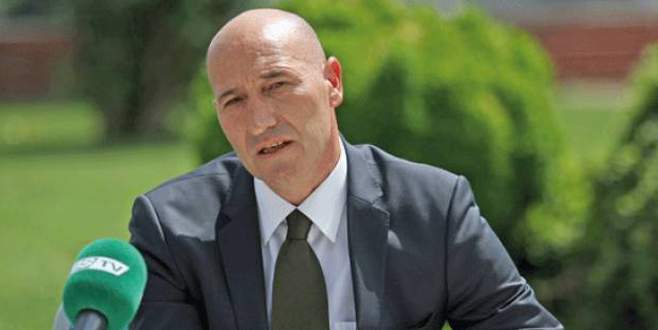 Adnan Örnek: ‘Gitmek isteyen şimdi gitsin’