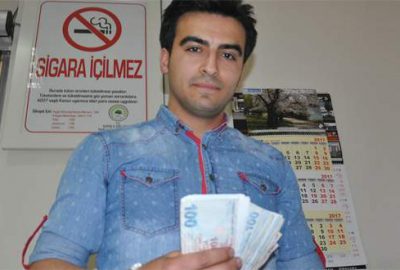 Bulduğu parayı polise teslim etti