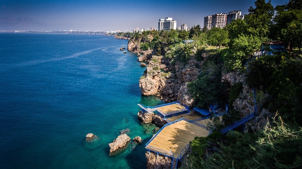 Muratpaşa Halk Plajlarını yeniledi