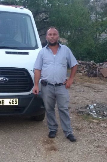 Hayvan tüccarı otomobilinde ölü bulundu