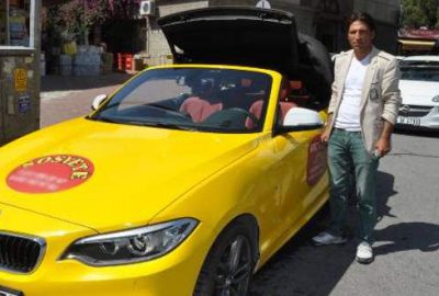 Üstü açık lüks otomobili taksi yaptı