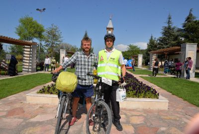 İngiliz bisikletli Bilecik’te mola verdi