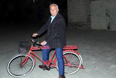 Sıra dışı muhtar, ölenlerin ve doğanların listesini tutuyor