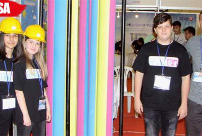 İlkokul öğrencileri, elektrik üreten santral yaptı