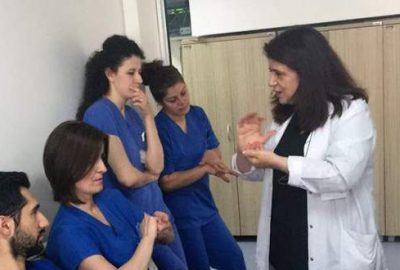 Hastane çalışanlarına el hijyeni eğitimi