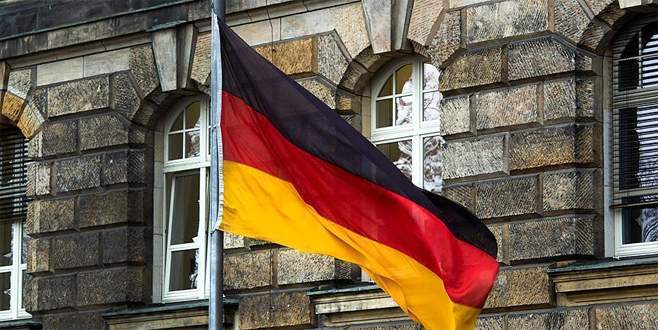 Almanya’da terör şüphesiyle bir asker daha yakalandı