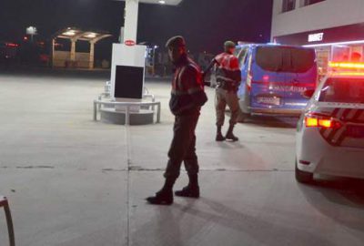 Akaryakıt istasyonu soygununda 2 tutuklama