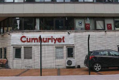 Cumhuriyet internet yayın yönetmeni gözaltına alındı