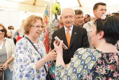 Kılıçdaroğlu, Bursa’da kermes ziyaret etti
