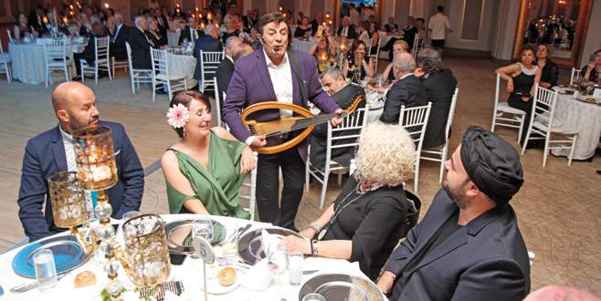 Coşkun Sabah’la çifte kutlama