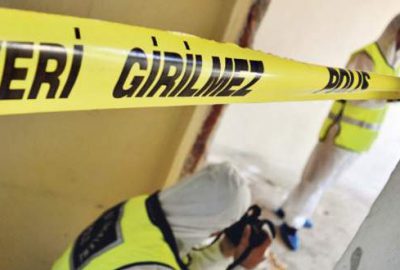 Dehşet! Bir evde 3 kişinin cesedi bulundu