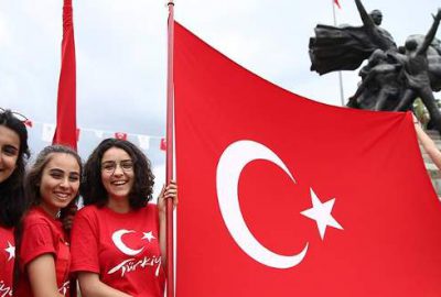 19 Mayıs törenlerle kutlanıyor