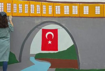 Hastane duvarları sanat eserine dönüştü