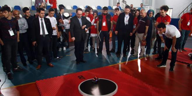 Sumocu robotlar Bursa’da yarıştı