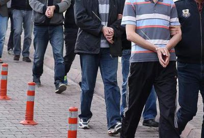 İki bakanlığın eski çalışanlarına ‘ByLock’ operasyonu