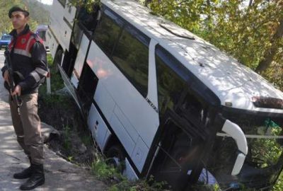 Otobüs dere yatağına düştü: 7 yaralı