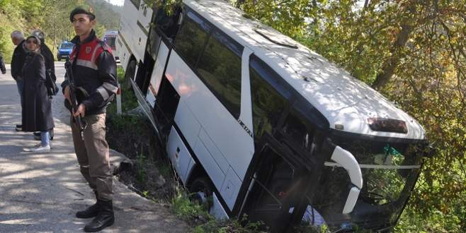 Otobüs dere yatağına düştü: 7 yaralı
