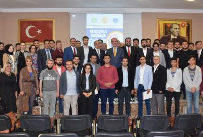 Altepe gençlerle bir araya geldi