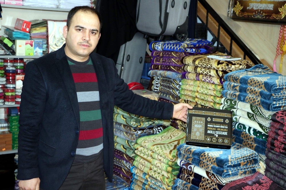 Ramazanda namaz öğreten seccadelere ilgi artıyor