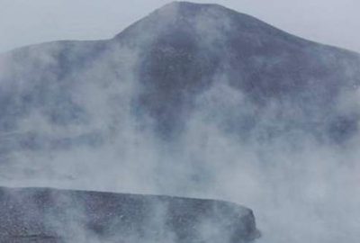 Bogoslof Yanardağı 10 kilometre yüksekliğe kül püskürtüyor