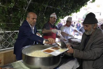Başkan Arslan, ilk iftarını çadırda açtı