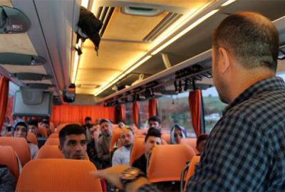 Bursa’dan kalkan otobüse yolcu gibi binerek ceza yazdı