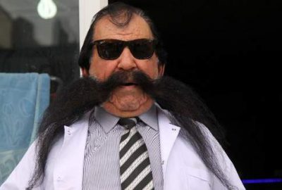 50 yıldır bıyıklarını kesmiyor