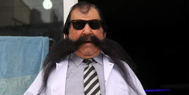 50 yıldır bıyıklarını kesmiyor