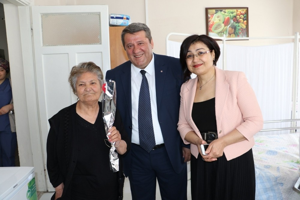 Ramazan ayında yaşlıları unutmadılar