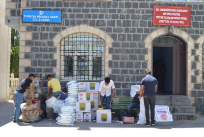 İdilde yoksullara yardım eli