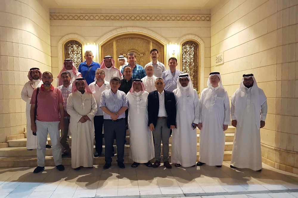 Antalyalı yaş meyve sebze ihracatçıları Körfez’den umutlu döndü