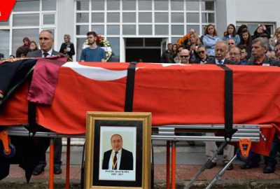 Kalp krizi geçiren öğretim üyesi son yolculuğuna uğurlandı