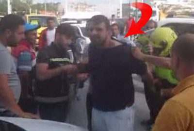 Polislere ‘polis gelsin’ diyerek direndi