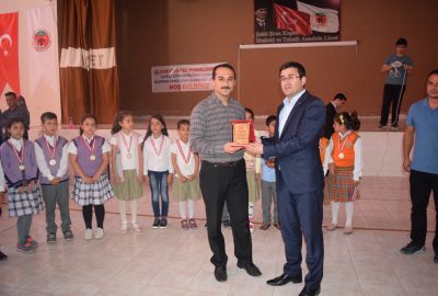 Besni’de bilgi yarışmasının şampiyonu Mustafa Baba İlkokulu oldu