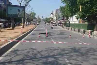 İstanbul’da metro çalışmasında yol çöktü, trafik durdu