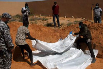 Çölde 44 mülteci susuzluktan öldü