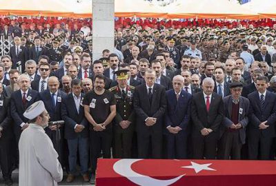 Şehit Tümgeneral Aydın, gözyaşlarıyla son yolculuğuna uğurlandı