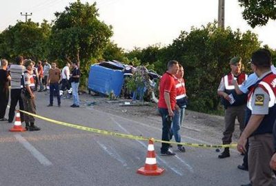 Adana’da jandarma minibüsü devrildi: 8 asker yaralı