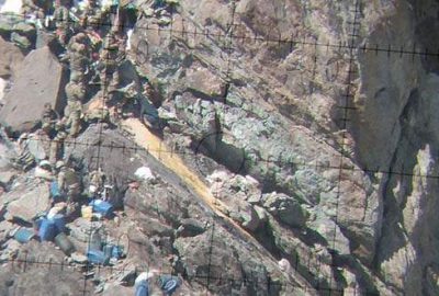 Teröristlerin silah deposu bulundu