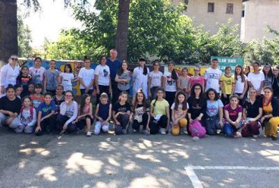 Ortaokullu miniklerden renkli çalışma