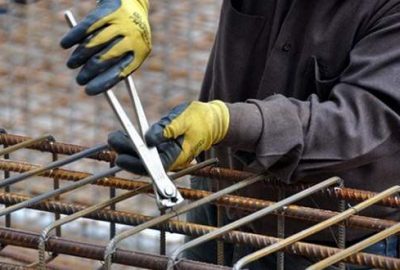 Demirde vergi yarıdan fazla indiriliyor