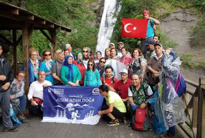 Dağcılar çöp topladı